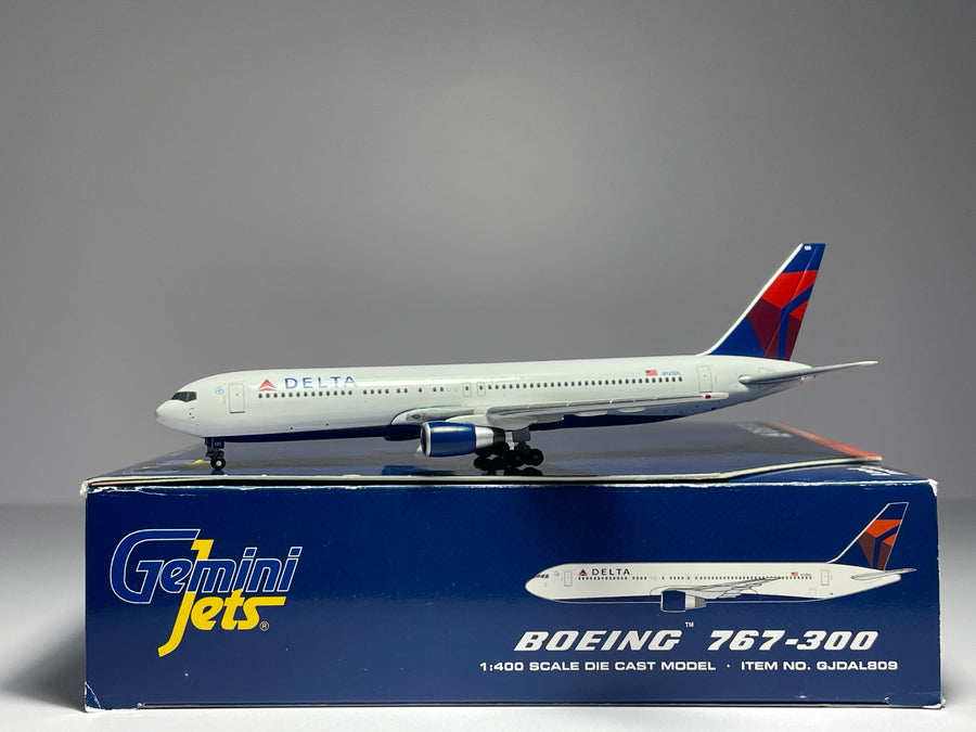 Gemini Jets 1:400 Delta Air Lines Boeing 767-300 N125DL SkyTeam GJDAL809