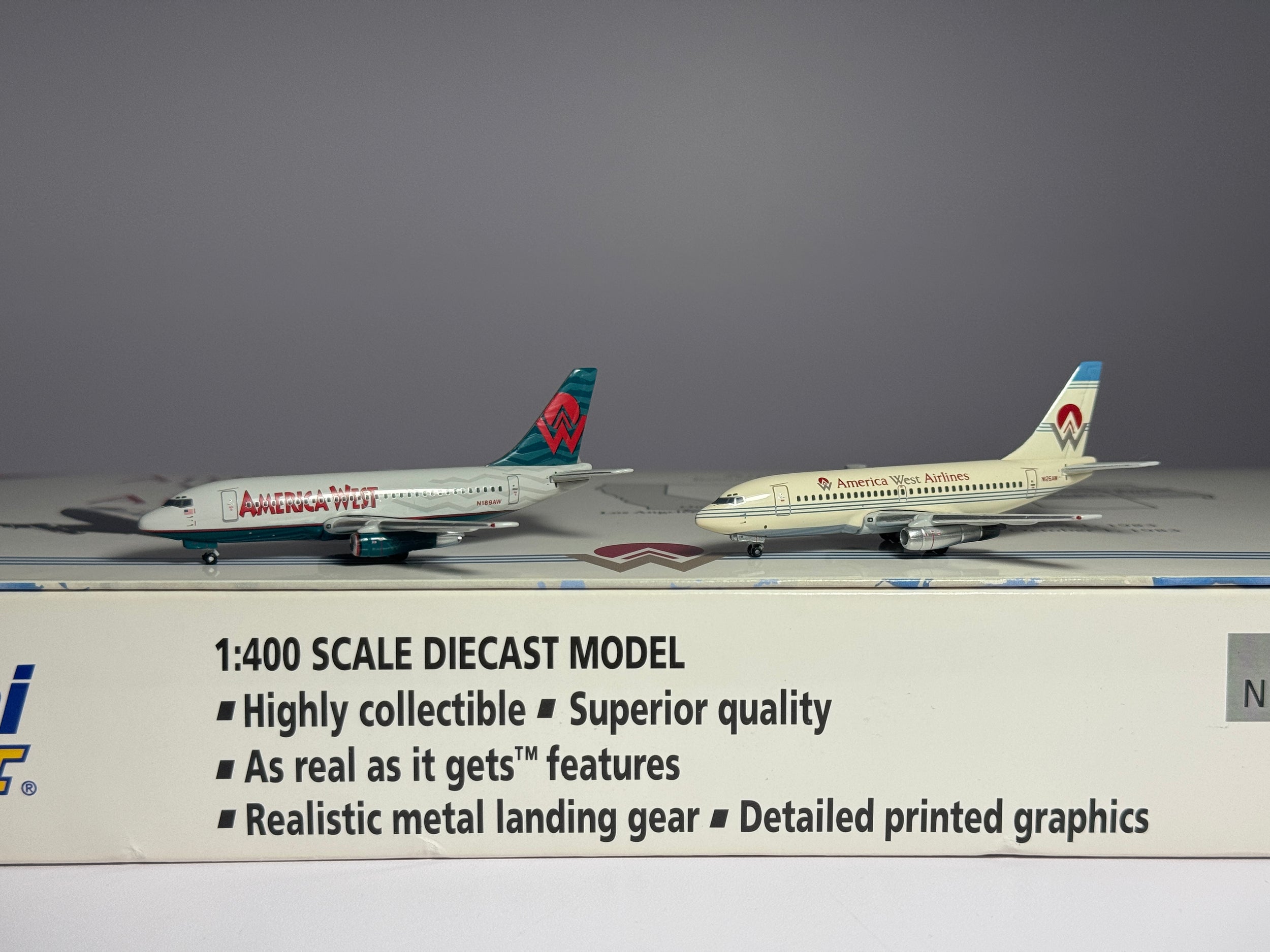 Gemini Jets 1:400 American West Airlines Boeing 737-200 N126AW & N189AW 2 Plane Set GJAWE542