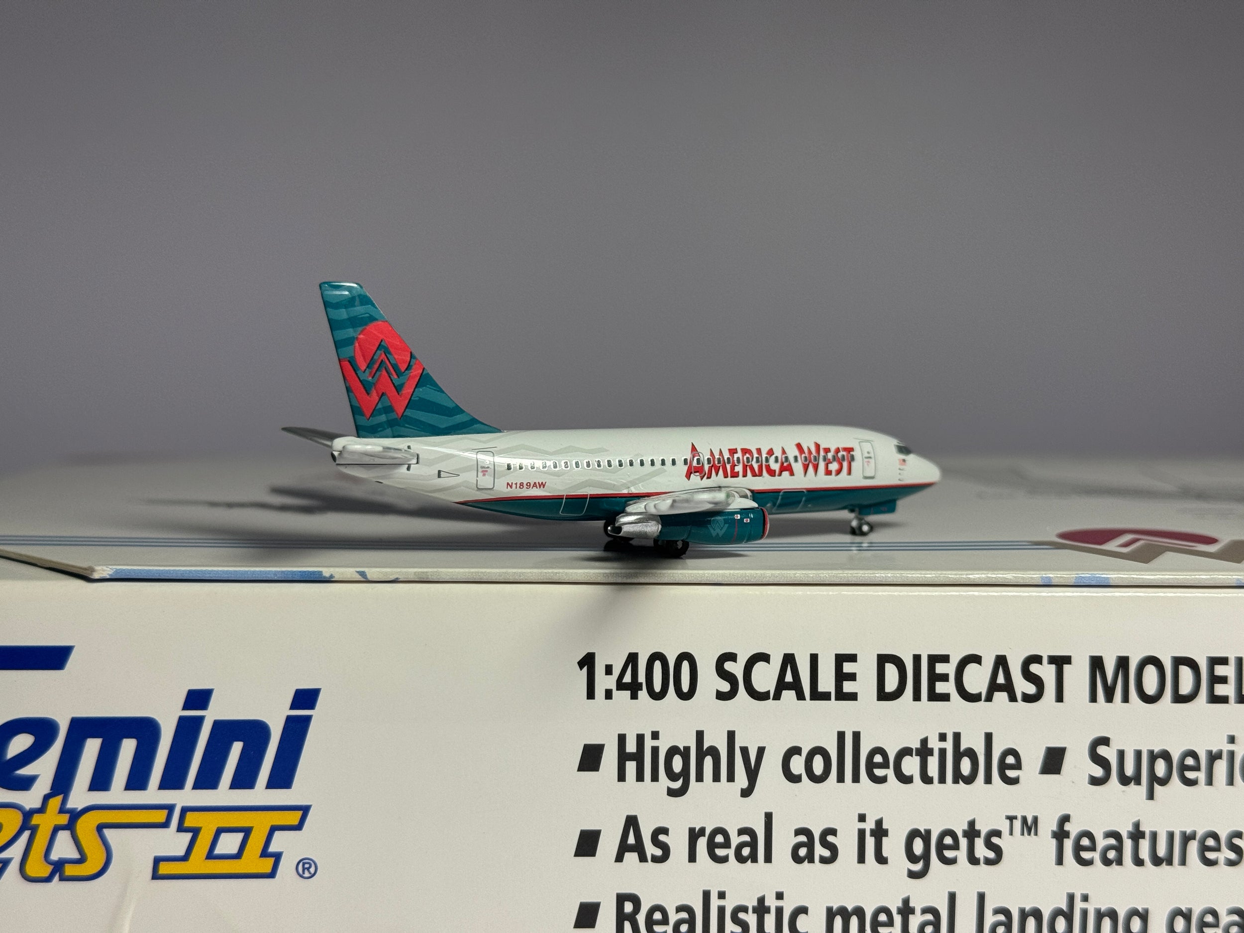 Gemini Jets 1:400 American West Airlines Boeing 737-200 N126AW & N189AW 2 Plane Set GJAWE542