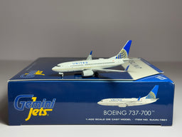1:400 Gemini Jets United Airlines Boeing 737-700 N12754 Post Merger GJUAL1601
