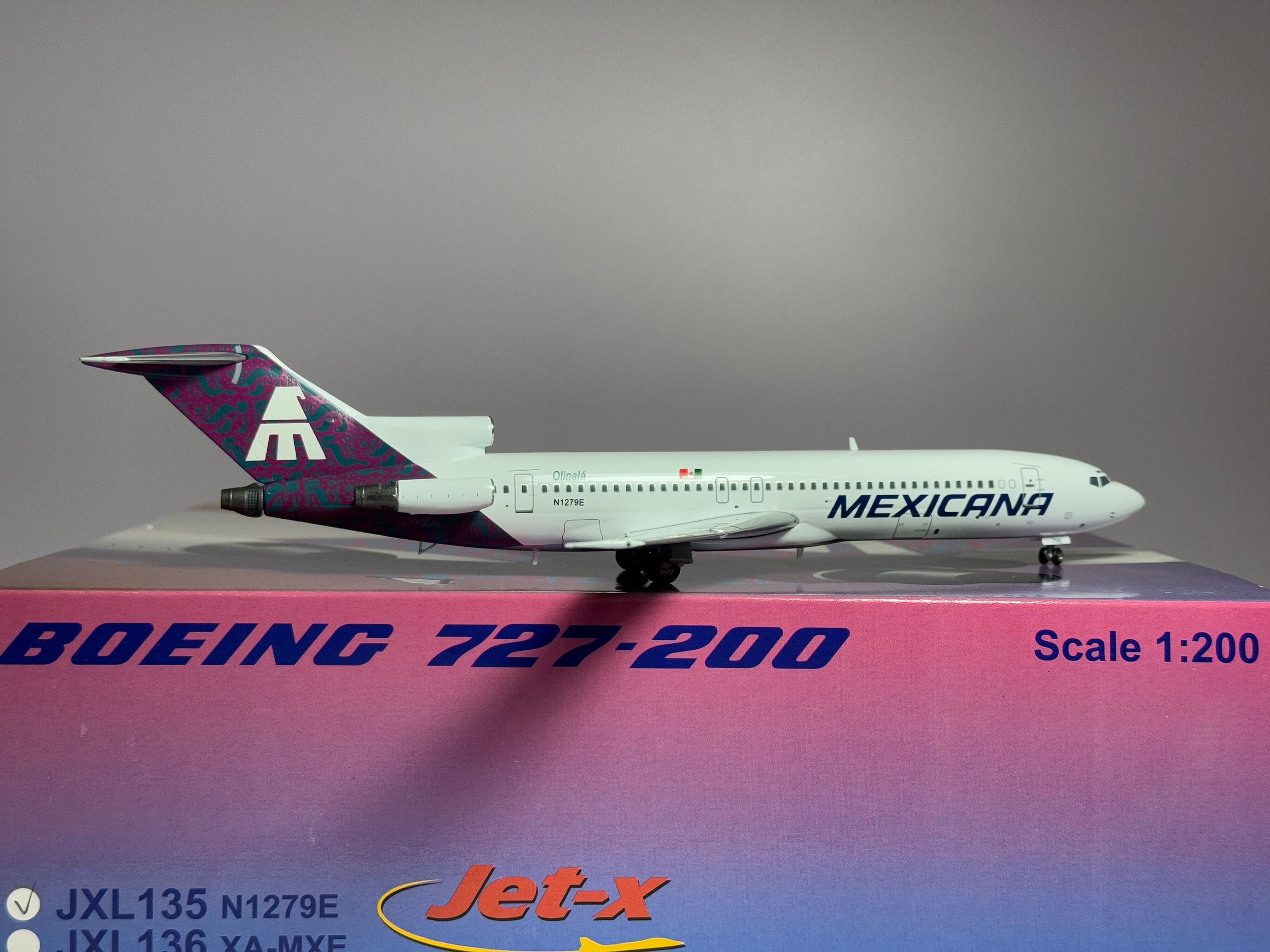 Jet-X 1:200 Mexicana Boeing 727-200 N1279E Pink "Olinala" JXL135
