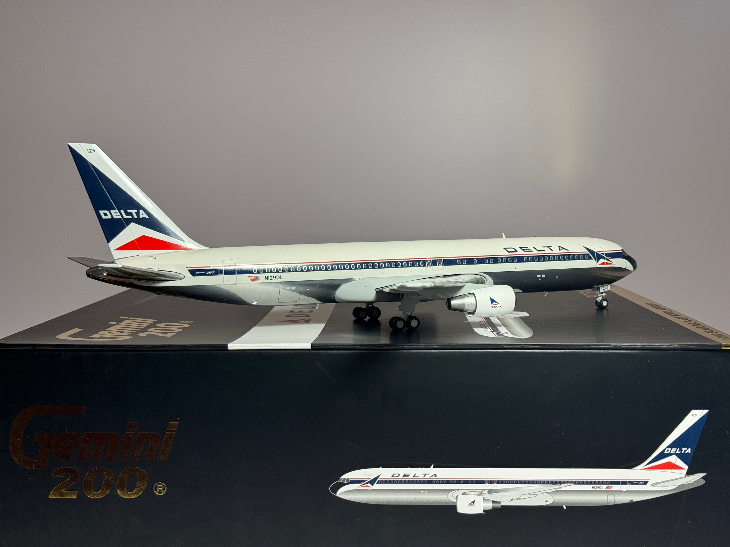 Gemini Jets 1:200 Delta Air Lines Boeing 767-300 N129DL Widget G2DAL342