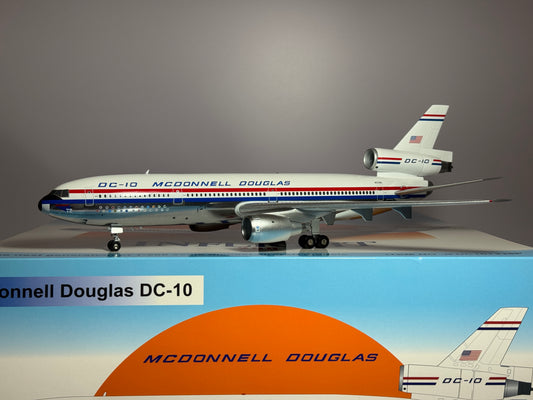 Inflight200 House Colors McDonnell Douglas DC-10-10 N1338U w/ stand IFDC101338P