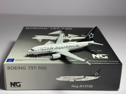 NG Models 1:400 United Airlines Boeing 737-700 N13720 Star Alliance NG77005