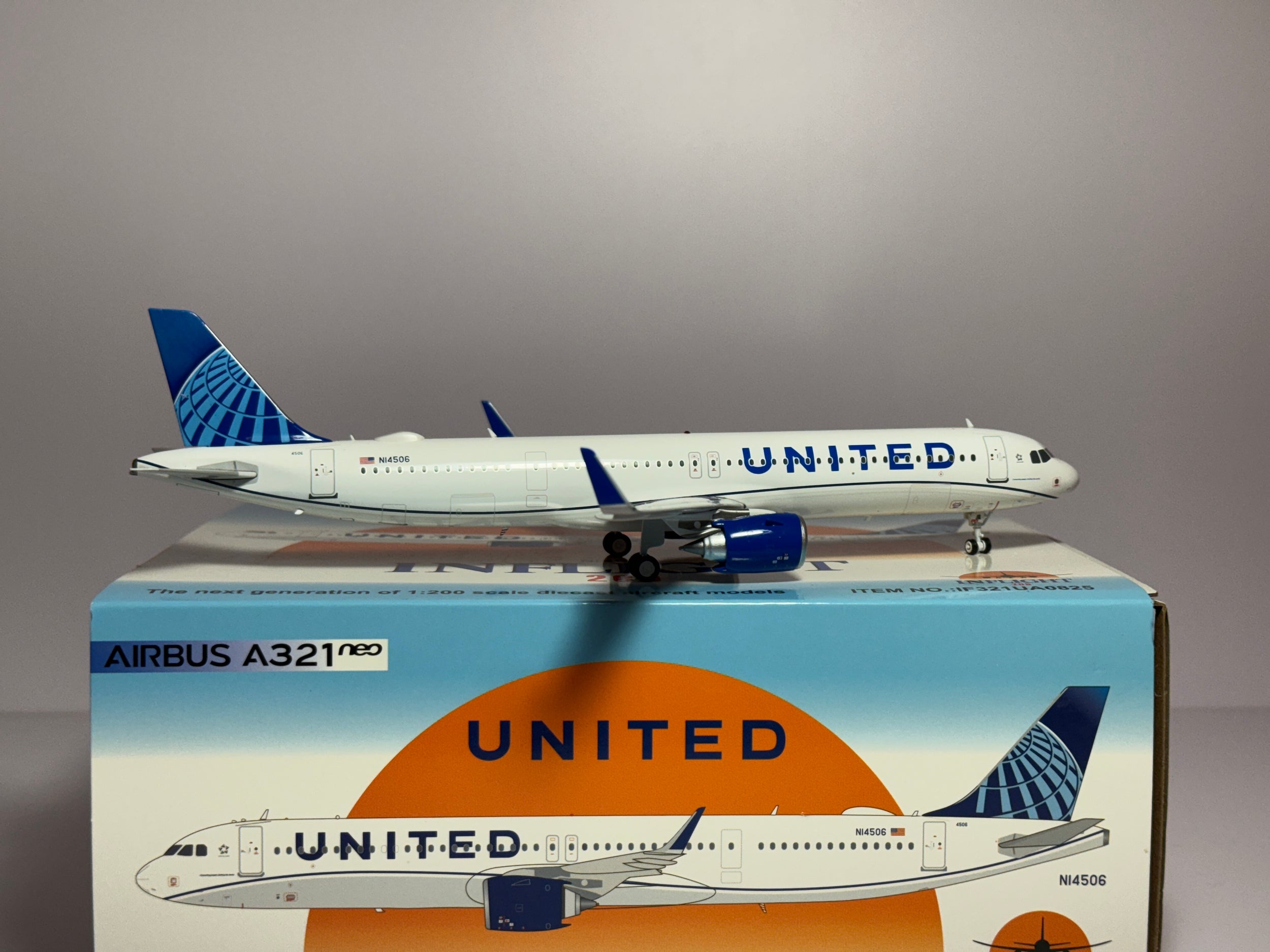Inflight200 1:200 United Airlines Airbus A321neo N14506 Evo Blue IF321UA0825