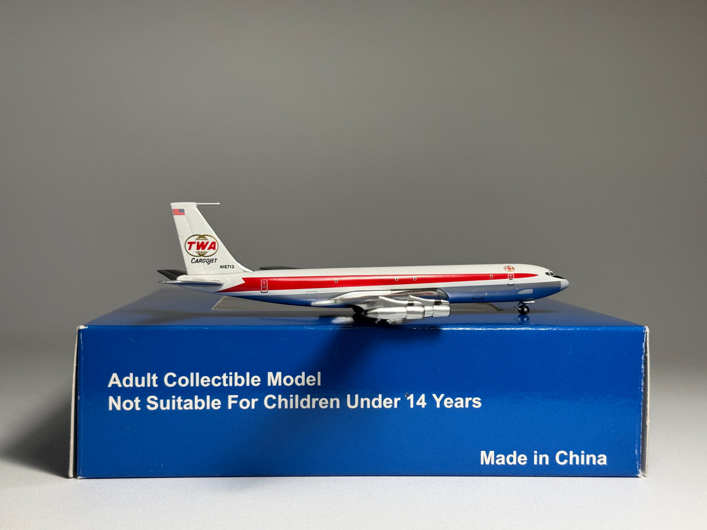 Aeroclassics 1:400 TWA Boeing 707-300 N15713 CargoJet ACN15713