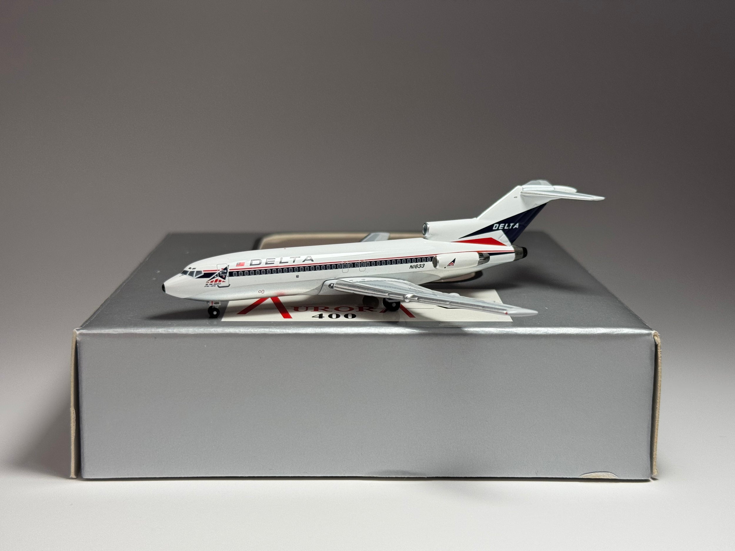Aeroclassics 1:400 Delta Air Lines Boeing 727-100 N1633 Bicentennial Widget ACN1633