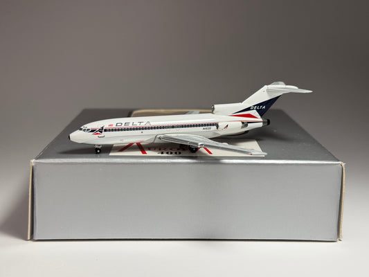 Aeroclassics 1:400 Delta Air Lines Boeing 727-100 N1635 Widget AM002A