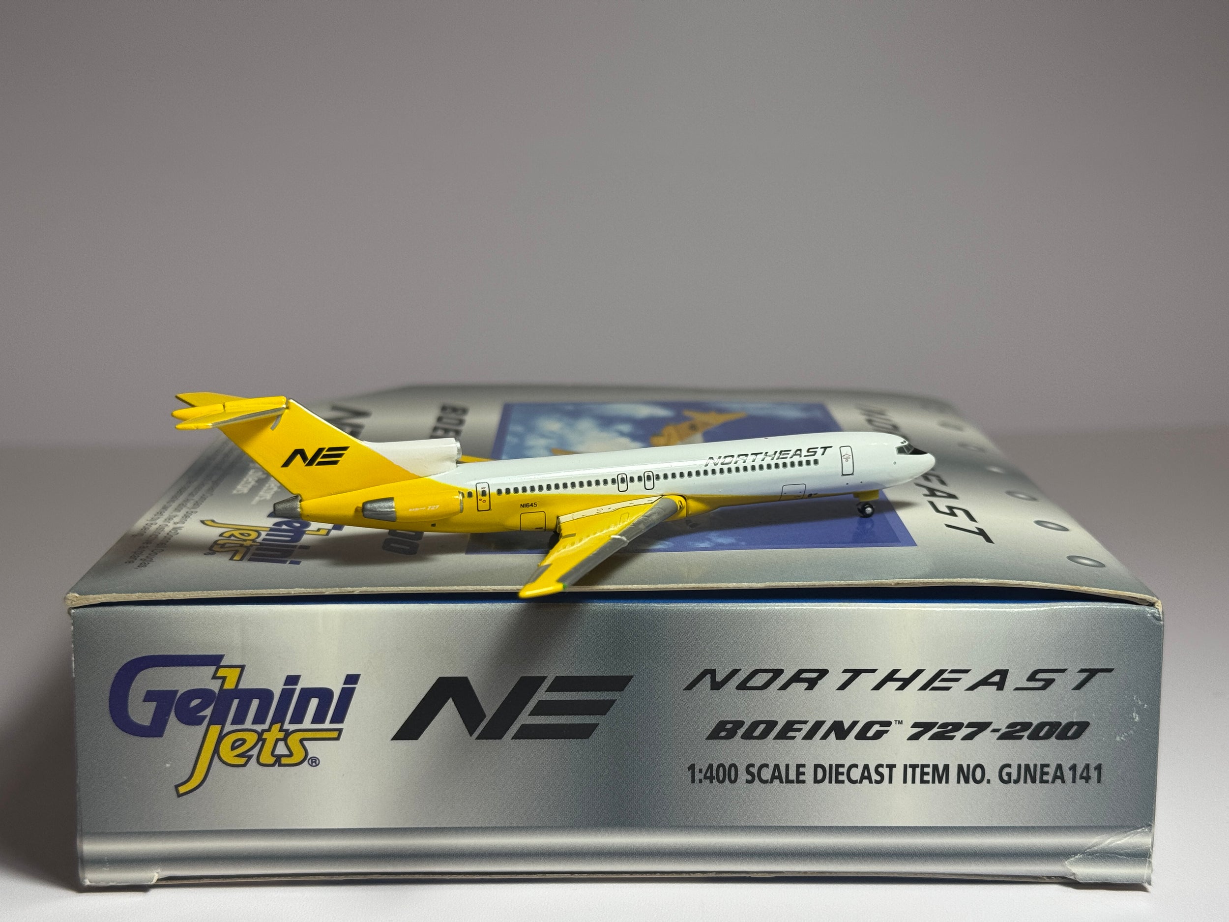Gemini Jets 1:400 Northeast Airlines Boeing 727-200 N1645 Yellowbird GJNEA141
