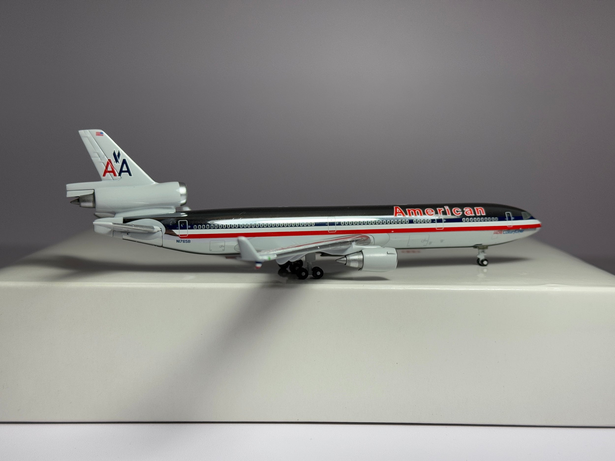 Gemini Jets 1:400 American Airlines McDonnell Douglas MD-11 N1765B polished GJAAL262