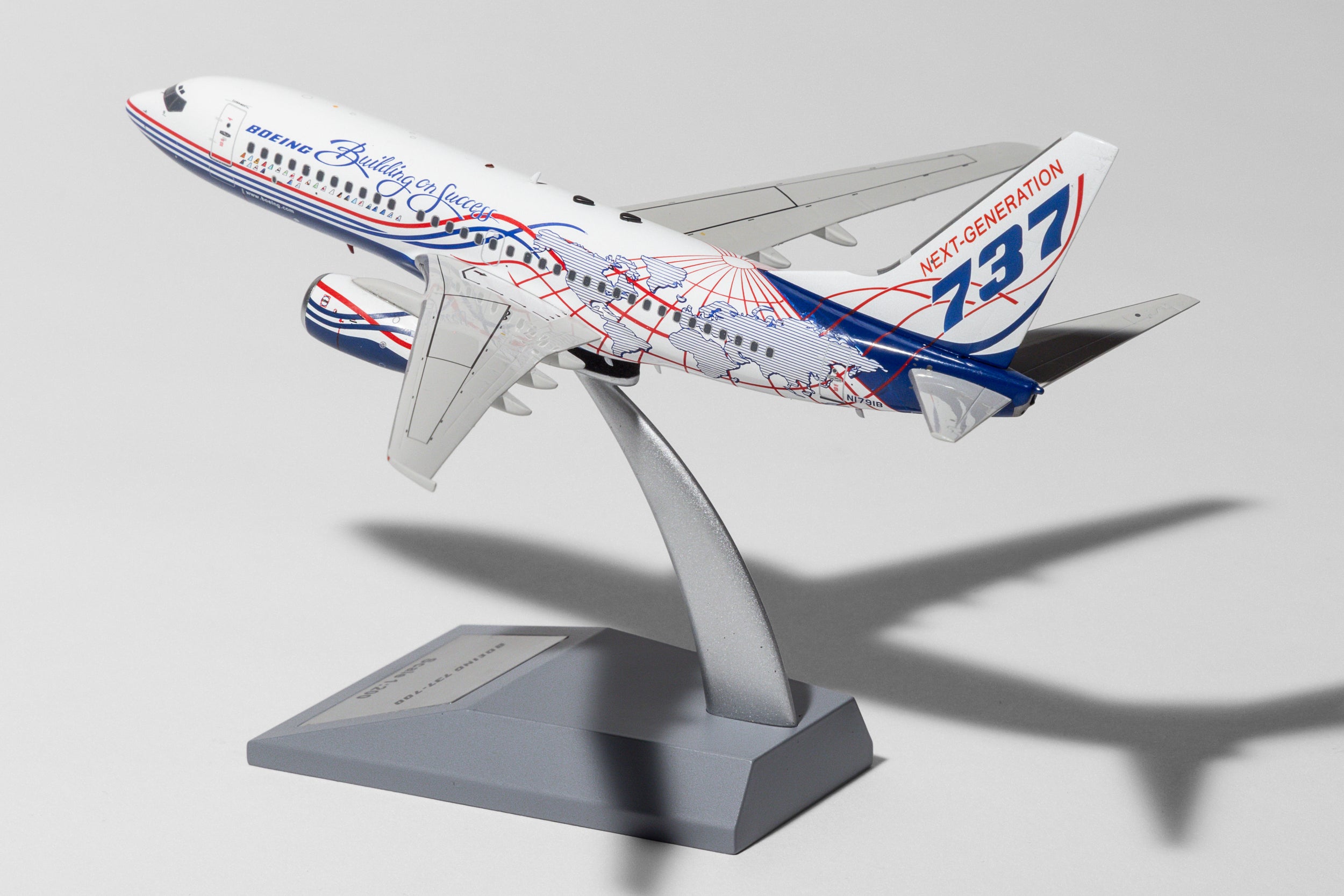 Inflight 1:200 House Colors Boeing 737-700 N1791B "Building on Success" IF737791B