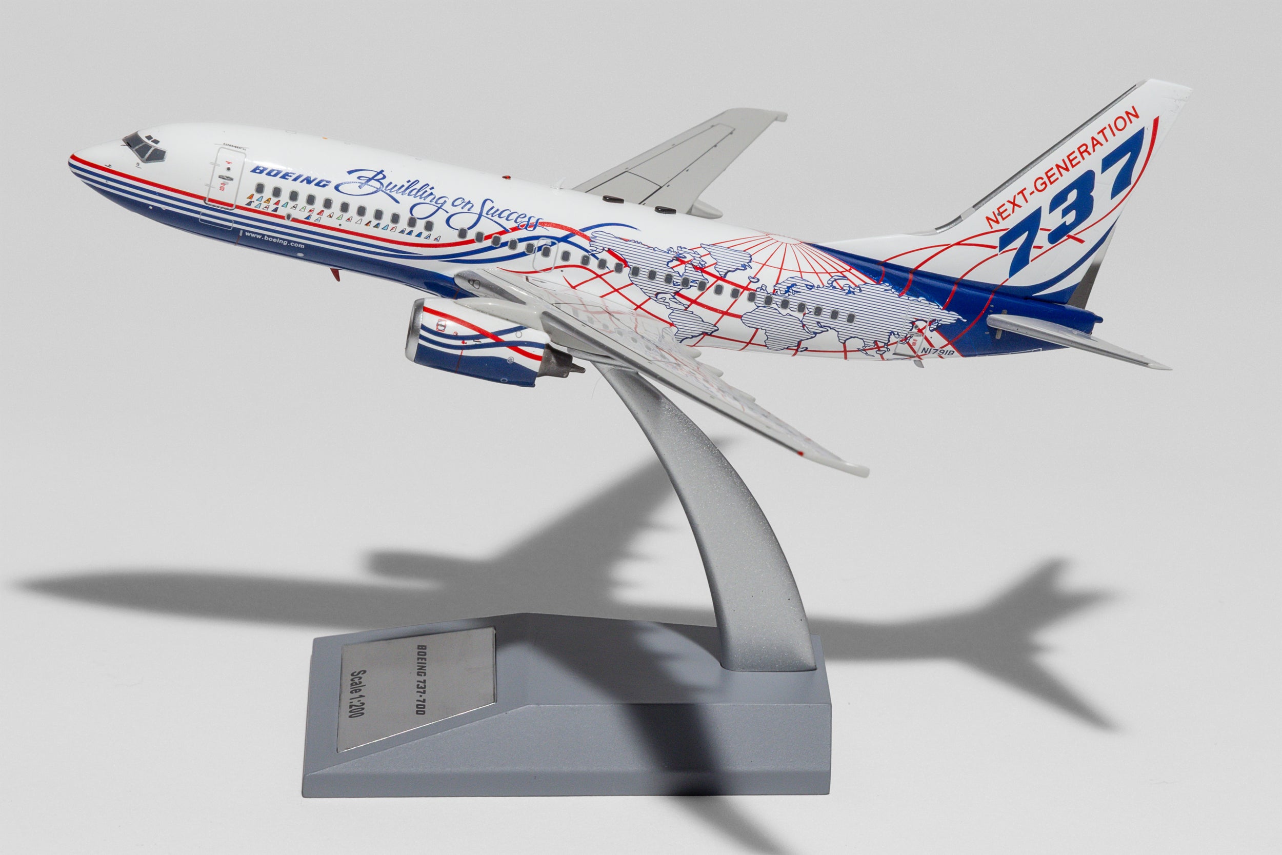 Inflight 1:200 House Colors Boeing 737-700 N1791B "Building on Success" IF737791B