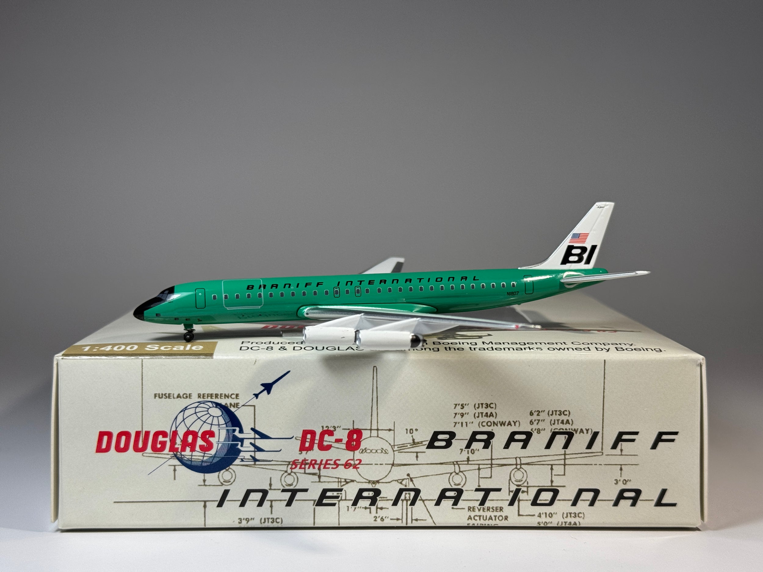 Aeroclassics 1:400 Braniff Douglas DC-8-62 N1807 Green Jellybean ACN1807