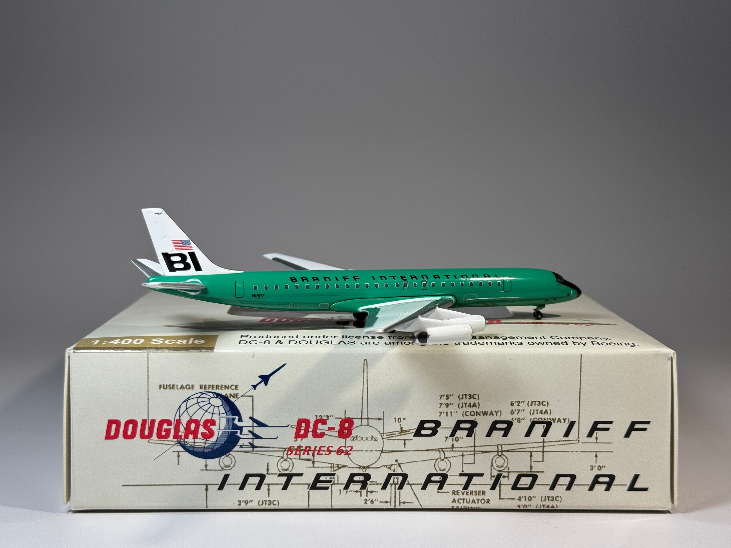 Aeroclassics 1:400 Braniff Douglas DC-8-62 N1807 Green Jellybean ACN1807