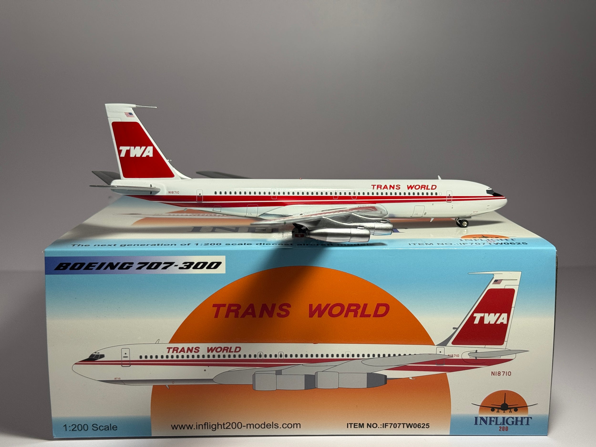 Inflight 1:200 TWA Trans World Boeing 707-320 N18710 Double Stripe IF707TW0625 w/stand
