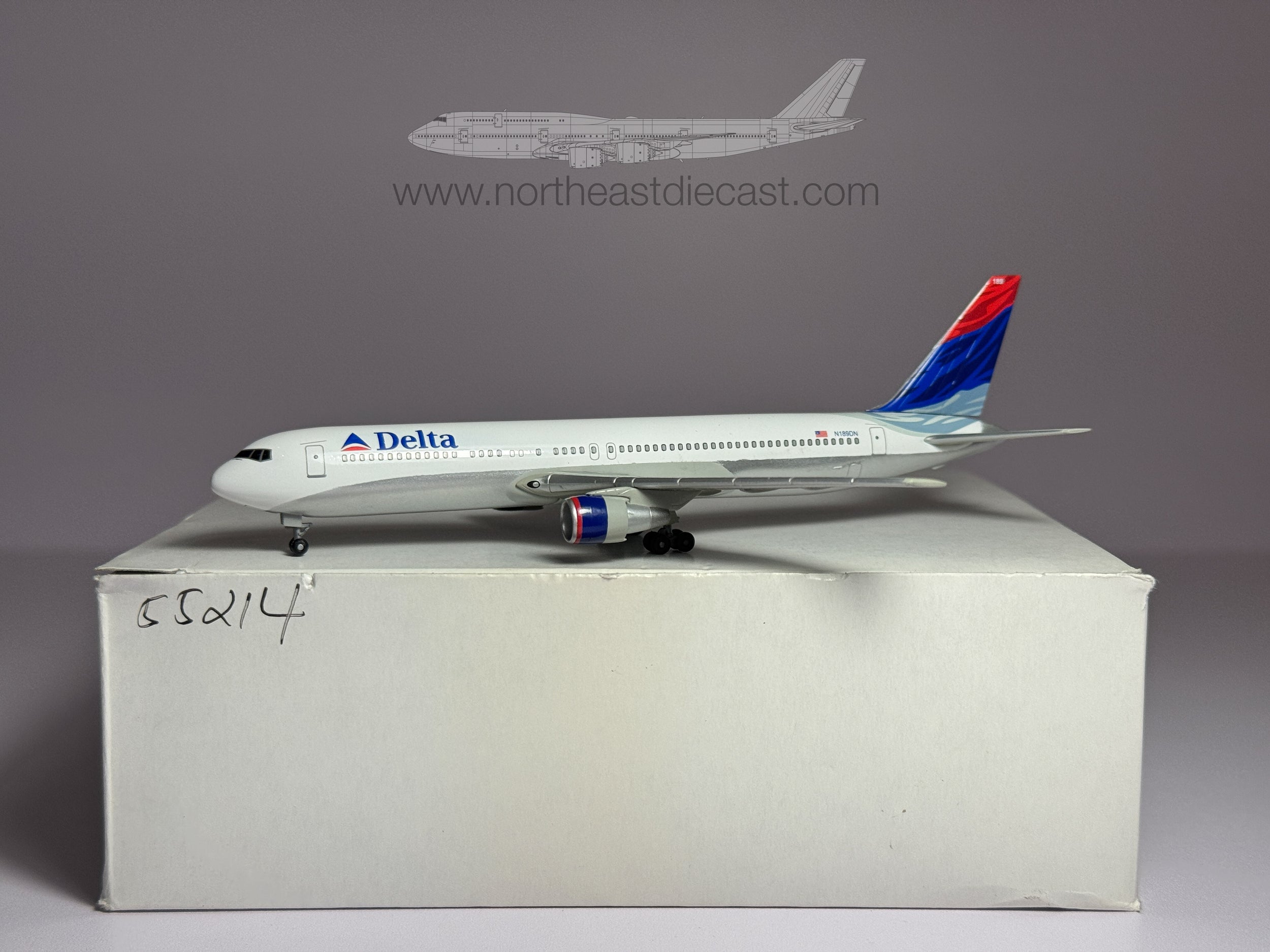 Delta Air Lines Boeing 767-300ER 1:400 Dragon Wings N189DN (55214)