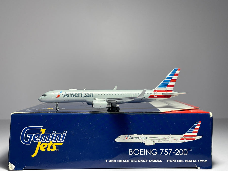 Gemini Jets 1:400 American Airlines Boeing 757-200 N203UW new colors GJAAL1797