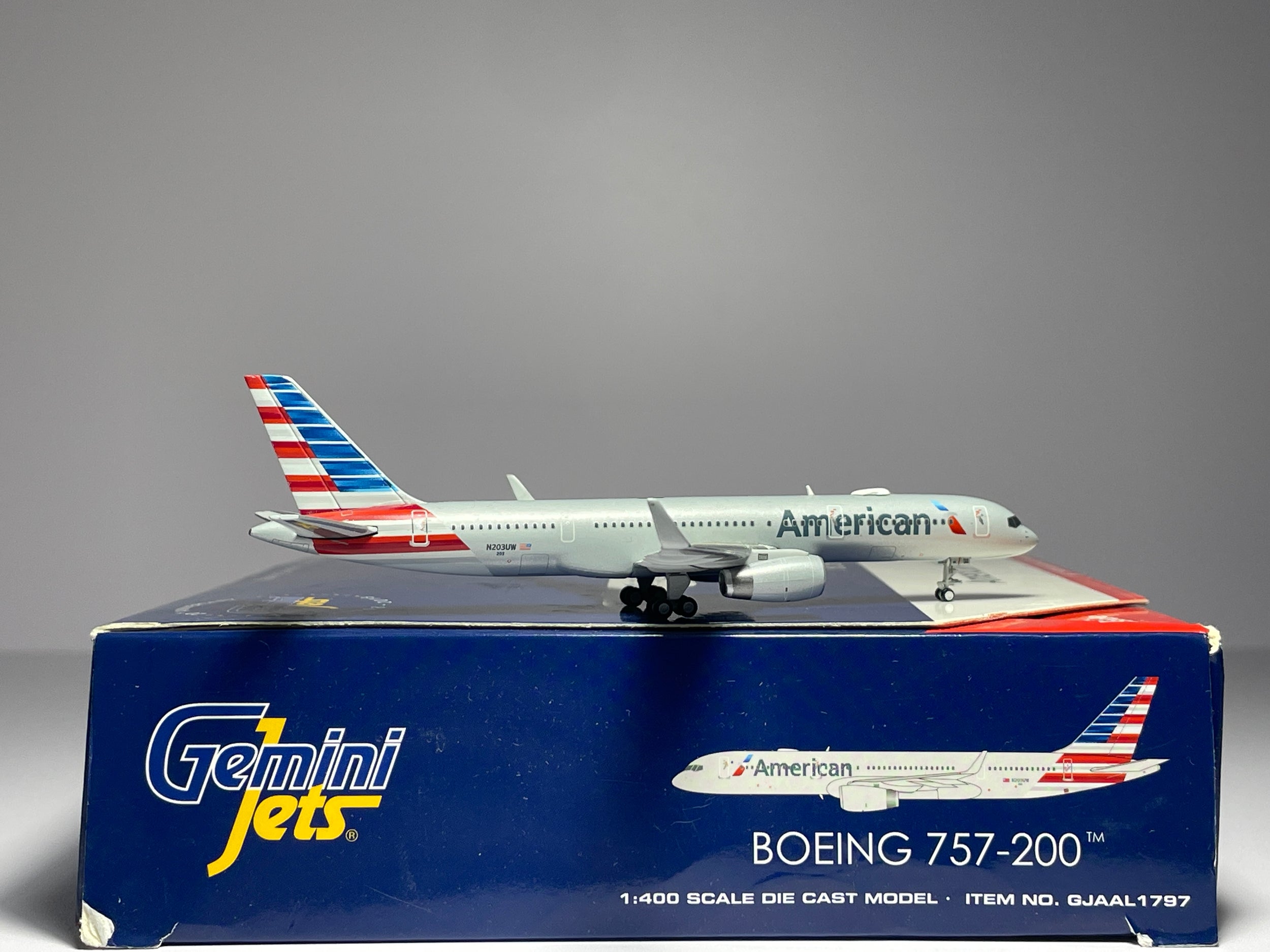 Gemini Jets 1:400 American Airlines Boeing 757-200 N203UW new colors GJAAL1797