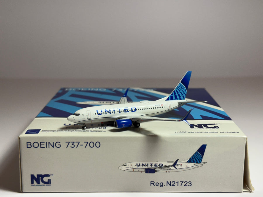 NG Models 1:400 United Airlines Boeing 737-700 N21723 Evo Blue NG77003