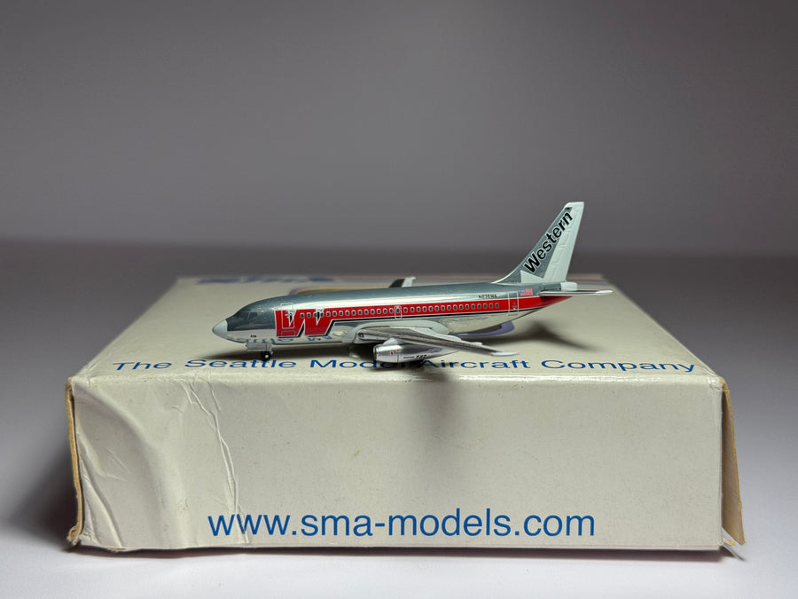 Aeroclassics 1:400 Western Airlines Boeing 737-200 N236WA polished "Bud Lite" ACN236WA