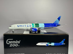 Gemini Jets 1:200 United Airlines Boeing 787-9 N24988 "The Future Is SAF" G2UAL1395