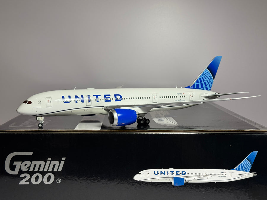 Gemini Jets 1:200 United Airlines Boeing 787-8 N26902 Evo Blue G2UAL1393