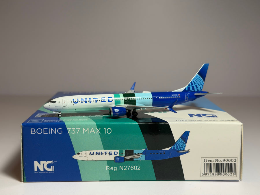 NG Models 1:400 United Airlines Boeing 737 MAX10 N27602 "Future is SAF" NG90002