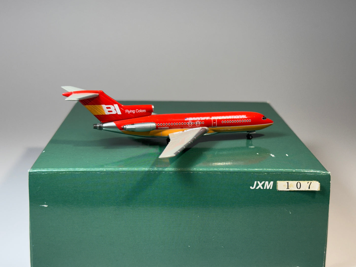 Jet-X 1:400 Braniff International Boeing 727-100 N299BN Red Flying Colors JXM107