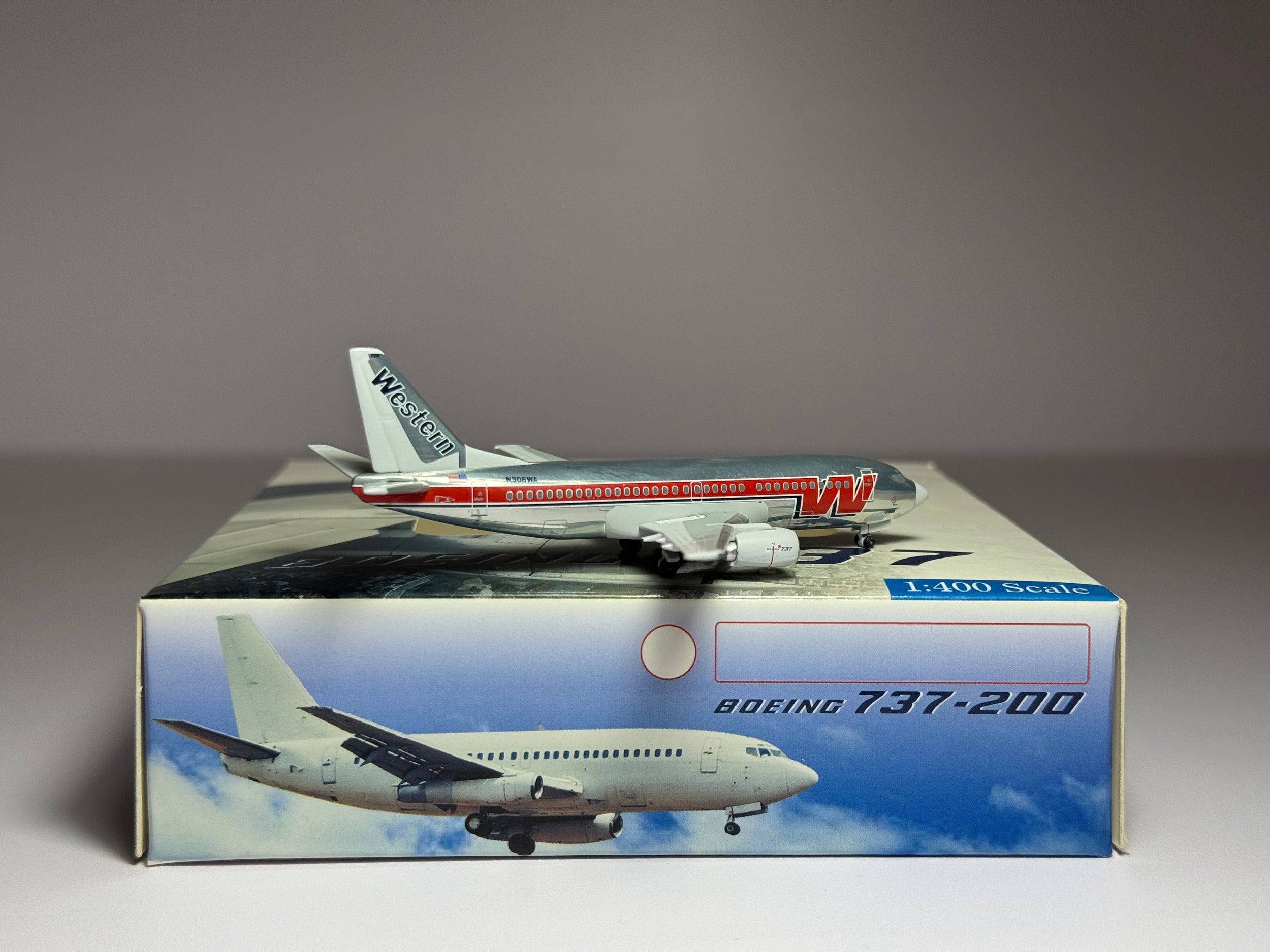 Aeroclassics 1:400 Western Airlines Boeing 737-347 N308WA Polished ACN308WA