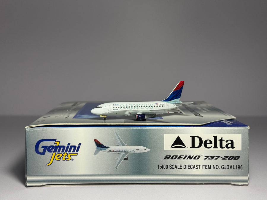Gemini Jets 1:400 Delta Express Boeing 737-200 N323DL Colors in Motion GJDAL196