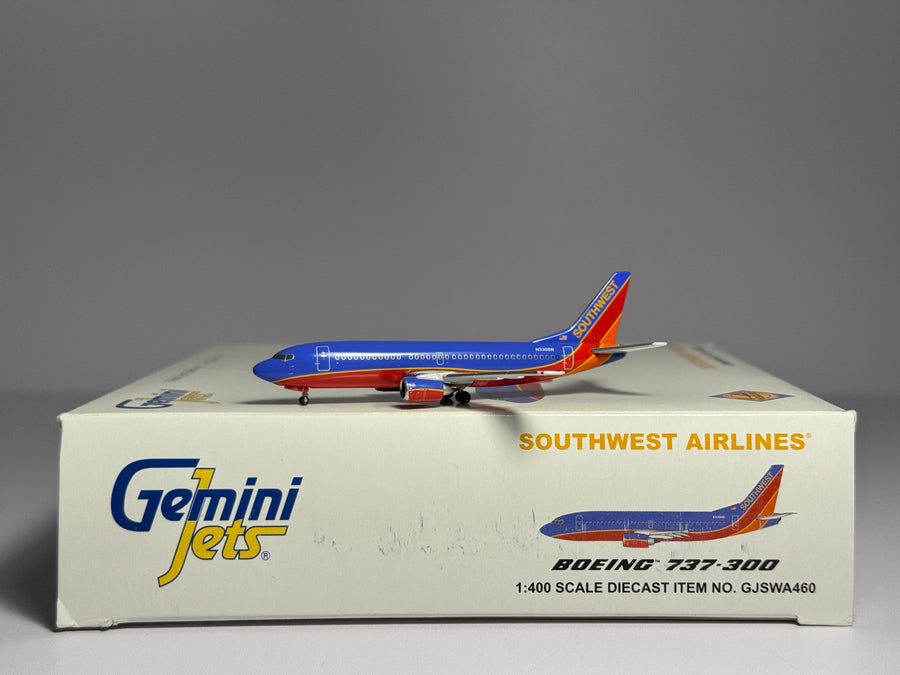 Gemini Jets 1:400 Southwest Airlines Boeing 737-300 N330SW Canyon Blue GJSWA460