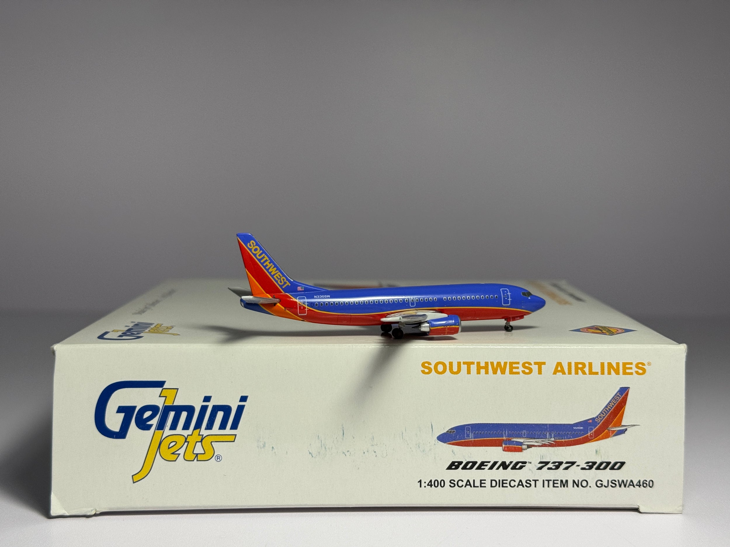 Gemini Jets 1:400 Southwest Airlines Boeing 737-300 N330SW Canyon Blue GJSWA460