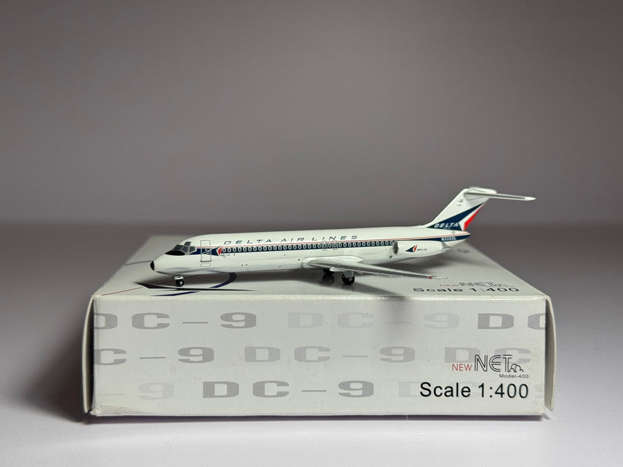 Net Jets 1:400 Delta Air Lines Douglas DC-9-30 N3333L Widget ACN3333L
