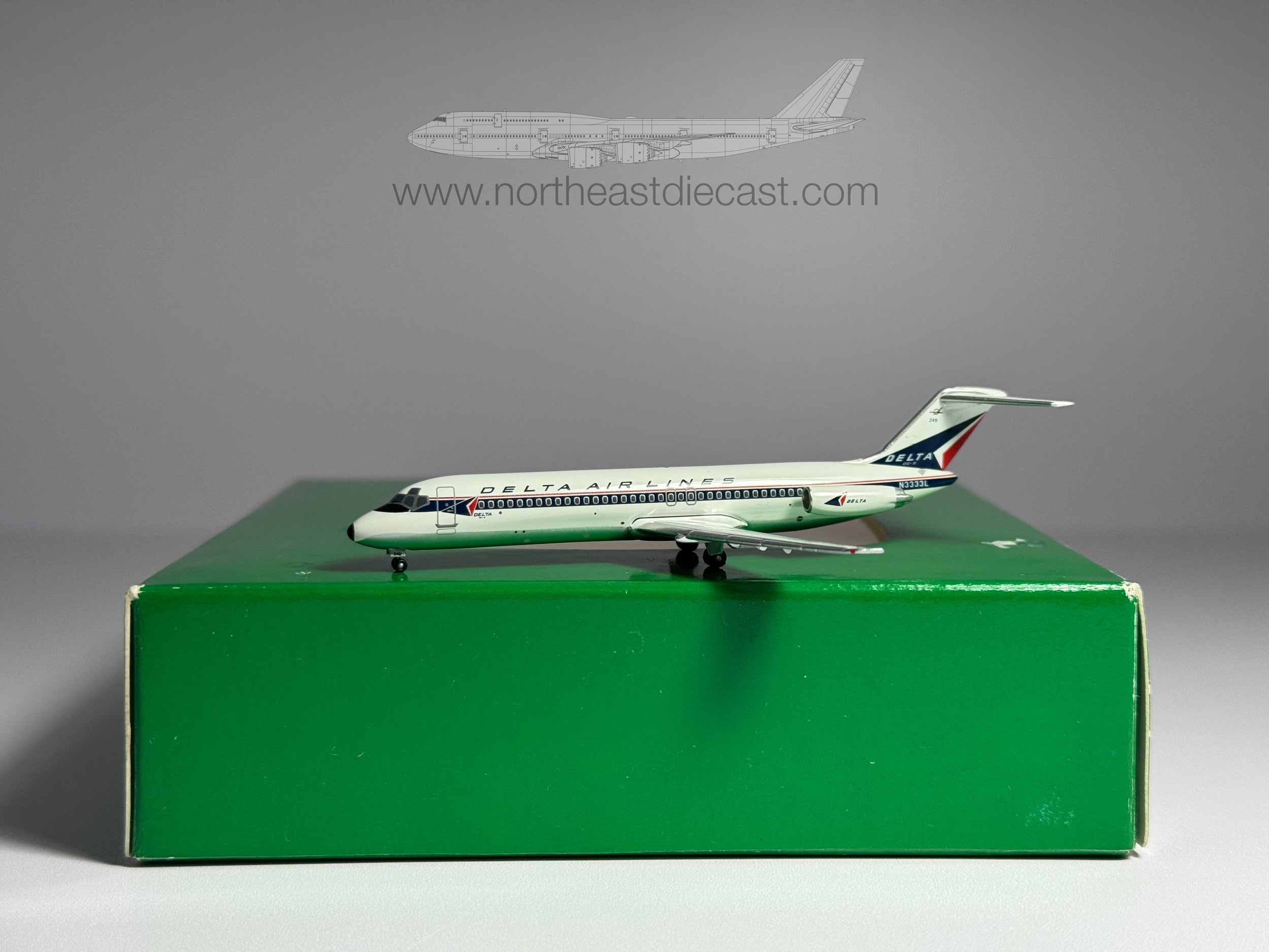 Delta Air Lines Douglas DC-9-30 1:400 Aeroclassics N3333L (ACN3333L)