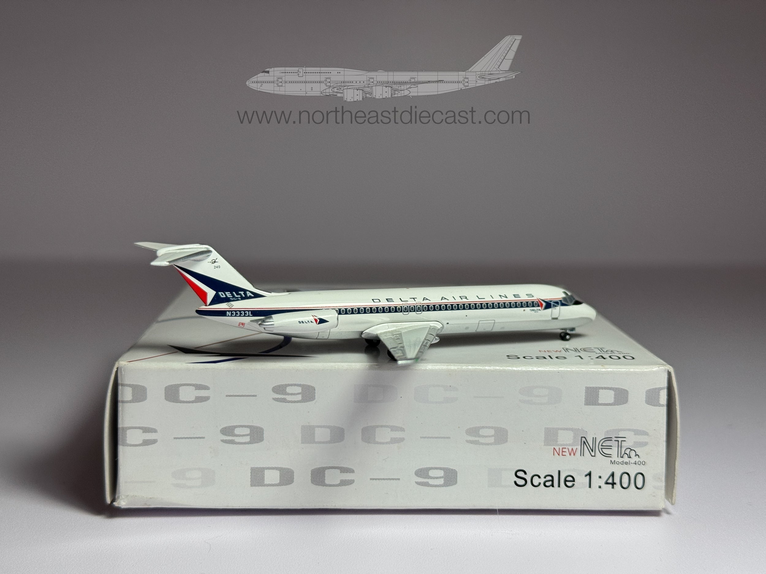 Delta Air Lines Douglas DC-9-30 1:400 Net Models N3333L (NMN3333L)
