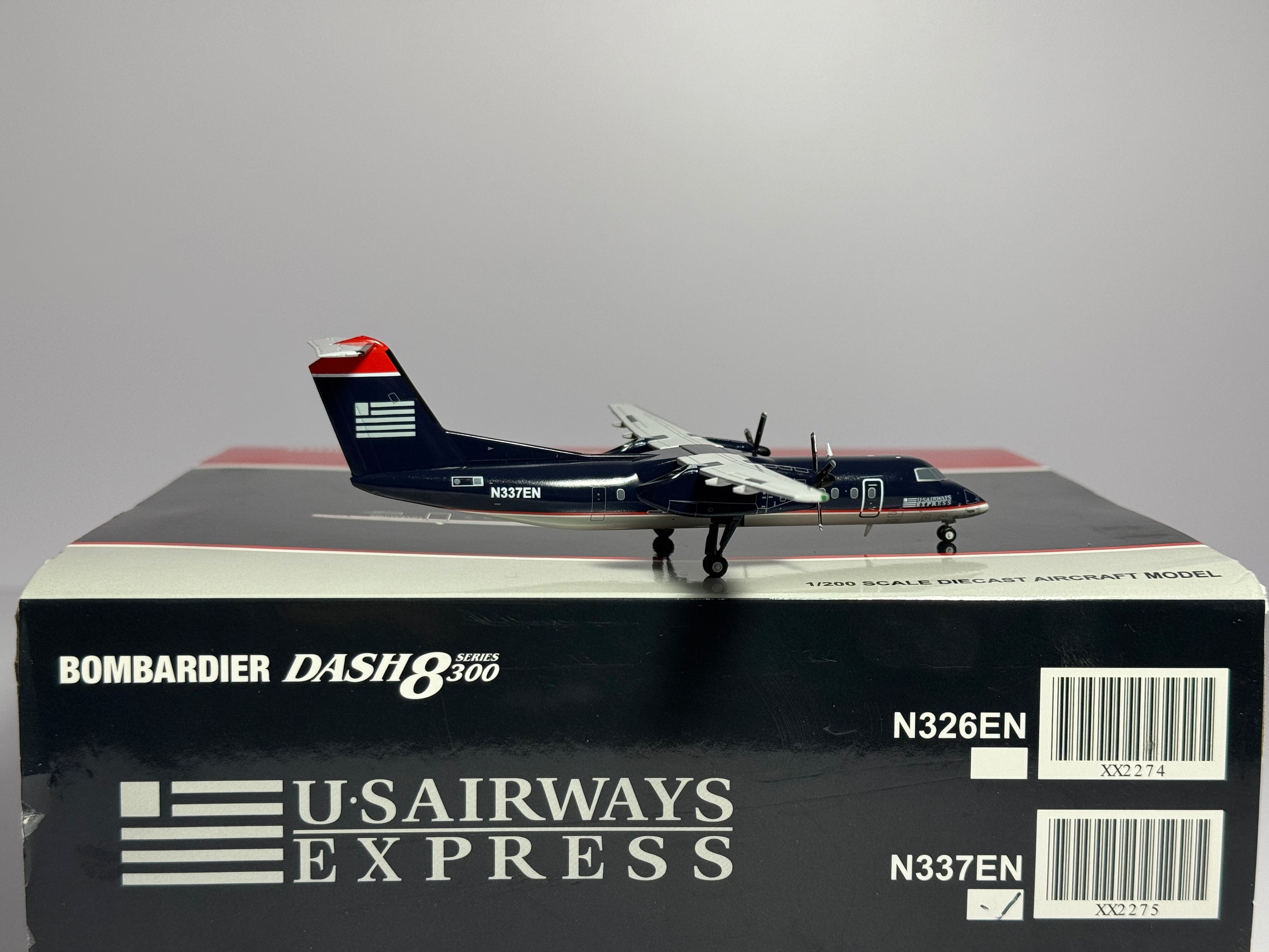 JC Wings 1:200 U.S Airways Express De Havilland Q300 N337EN Piedmont XX2275