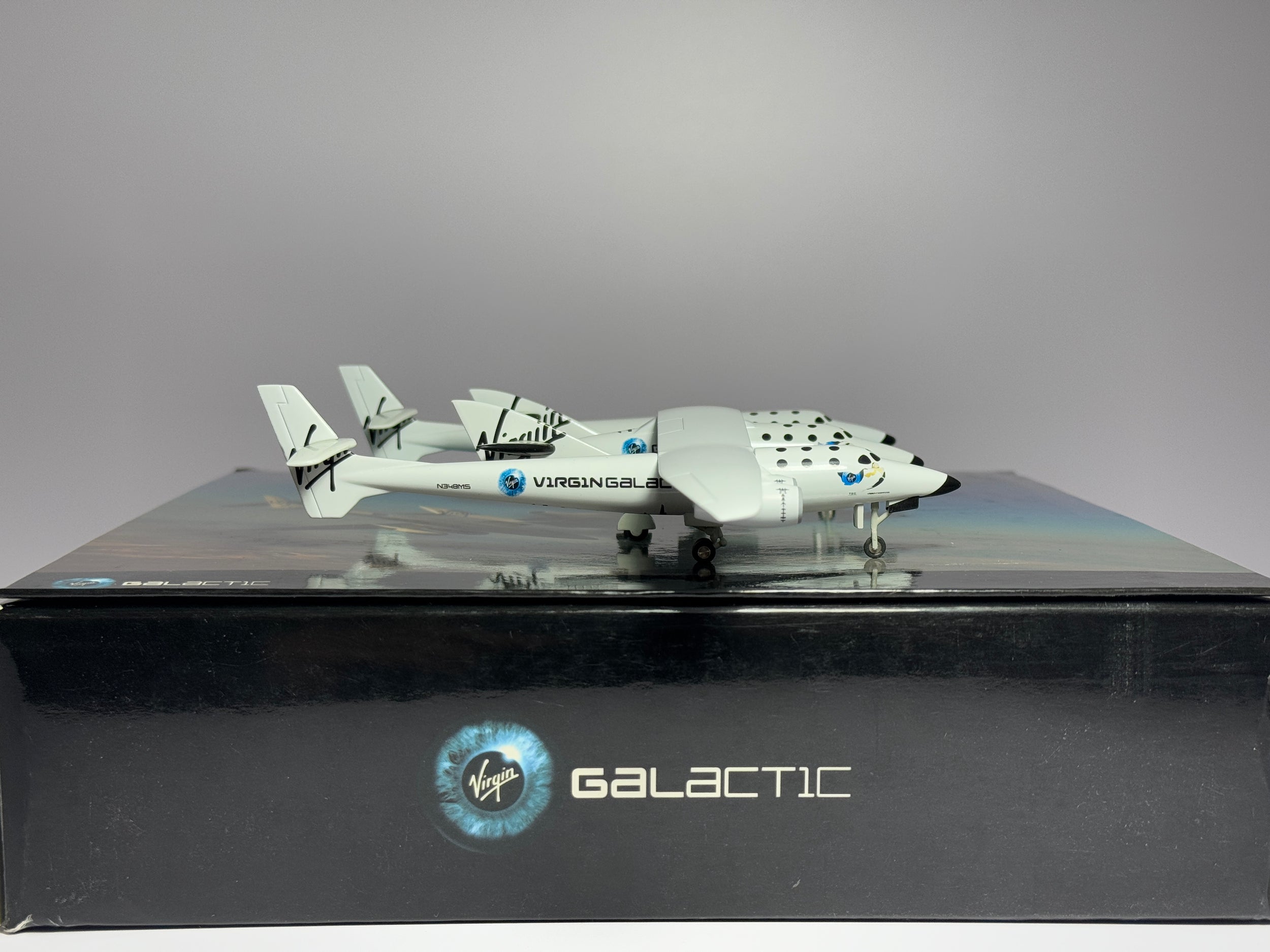 JC Wings 1:200 Virgin Galactic VMS Eve N348MS & N339SS "White Knight Two" VG2002