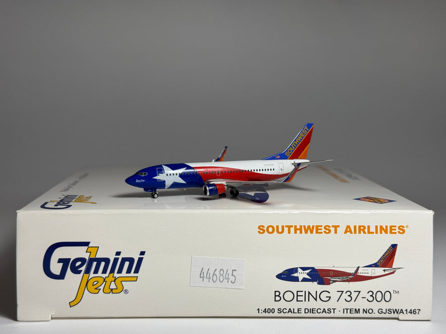 Gemini Jets 1:400 Southwest Airlines Boeing 737-300 N352SW Lonestar One GJSWA1467