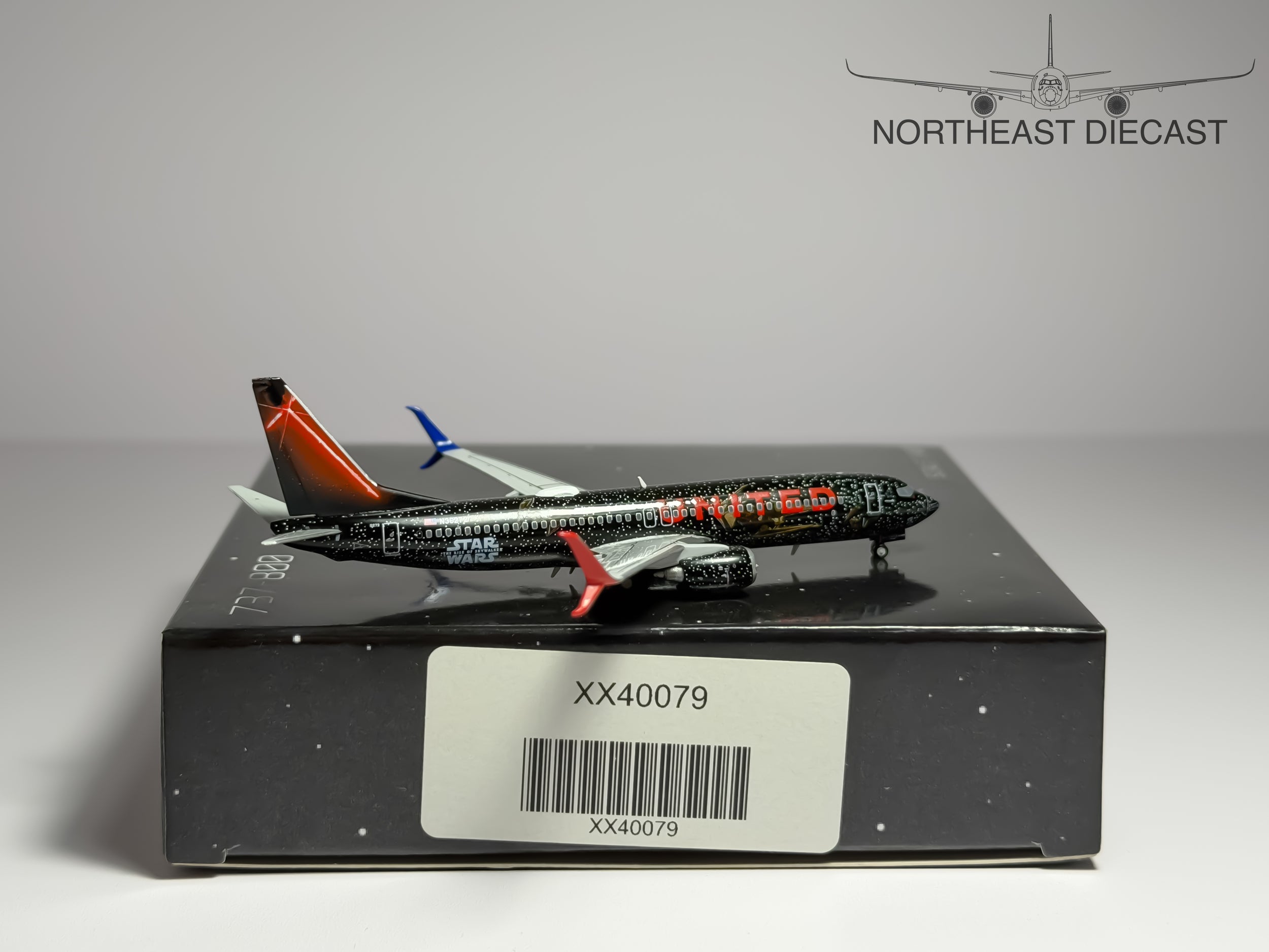 United Airlines Boeing 737-800 1:400 JC Wings N36272 (XX40079)