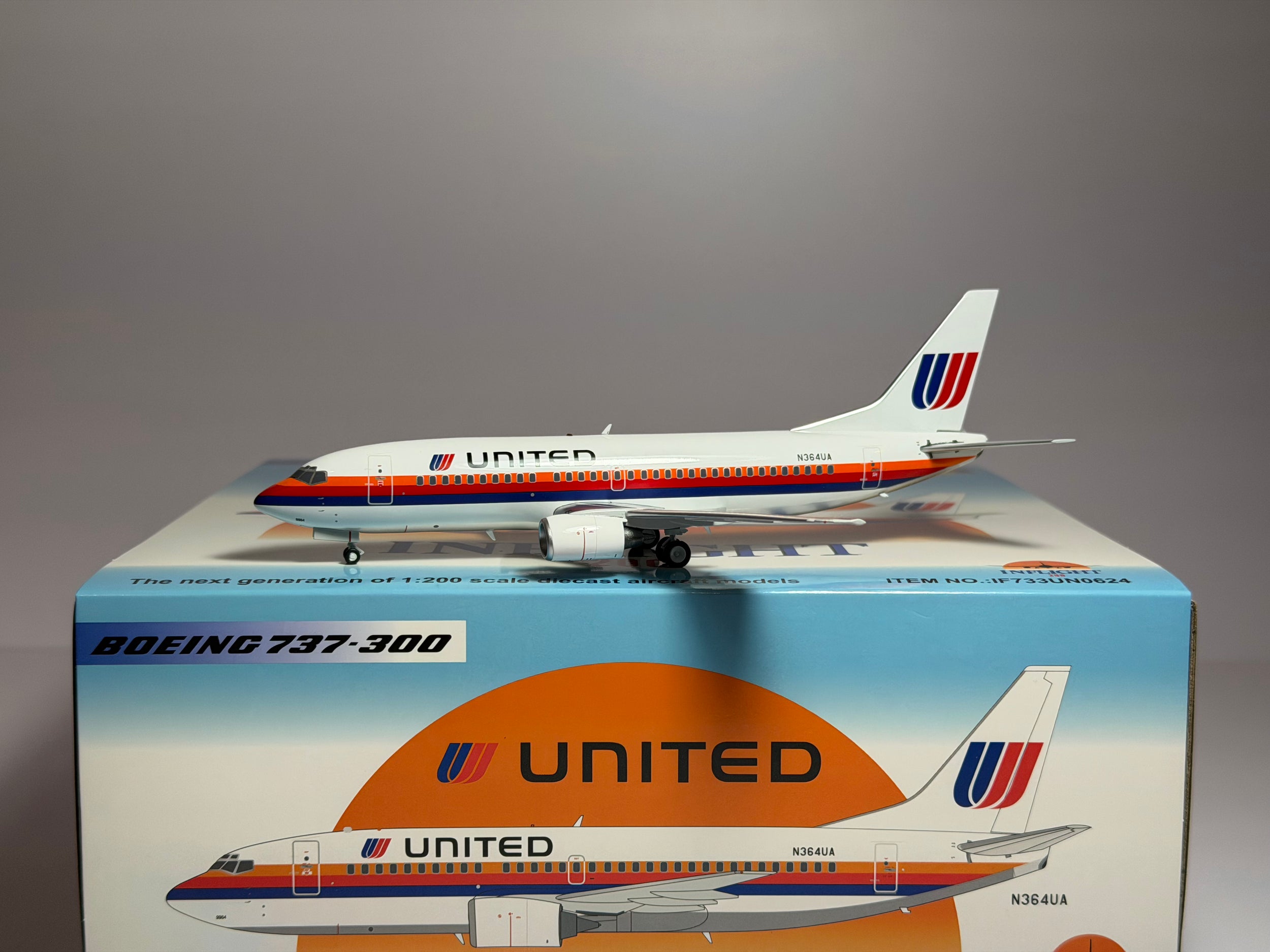 Inflight200 1:200 United Airlines Boeing 737-300 N364UA Saul Bass IF733UN0624 w/stand