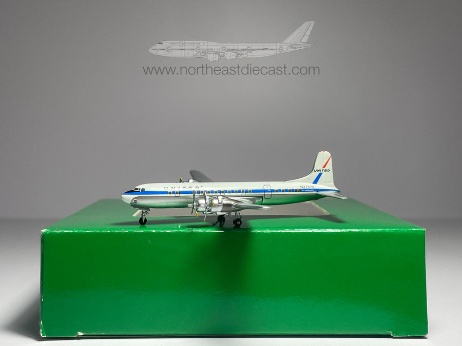 United Airlines Douglas DC-6B 1:400 Aeroclassics N37576 (PLUAL001)