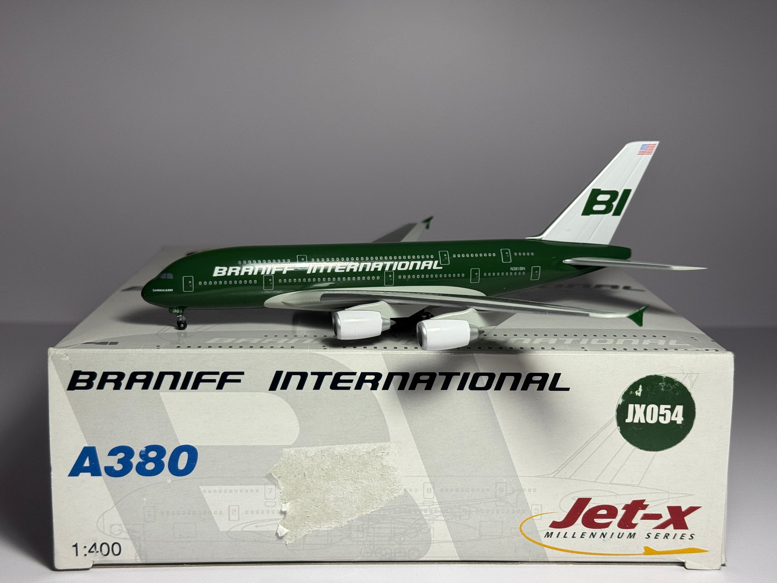 Jet-X 1:400 Braniff Airbus A380-800 N381BN Green Jellybean JX054