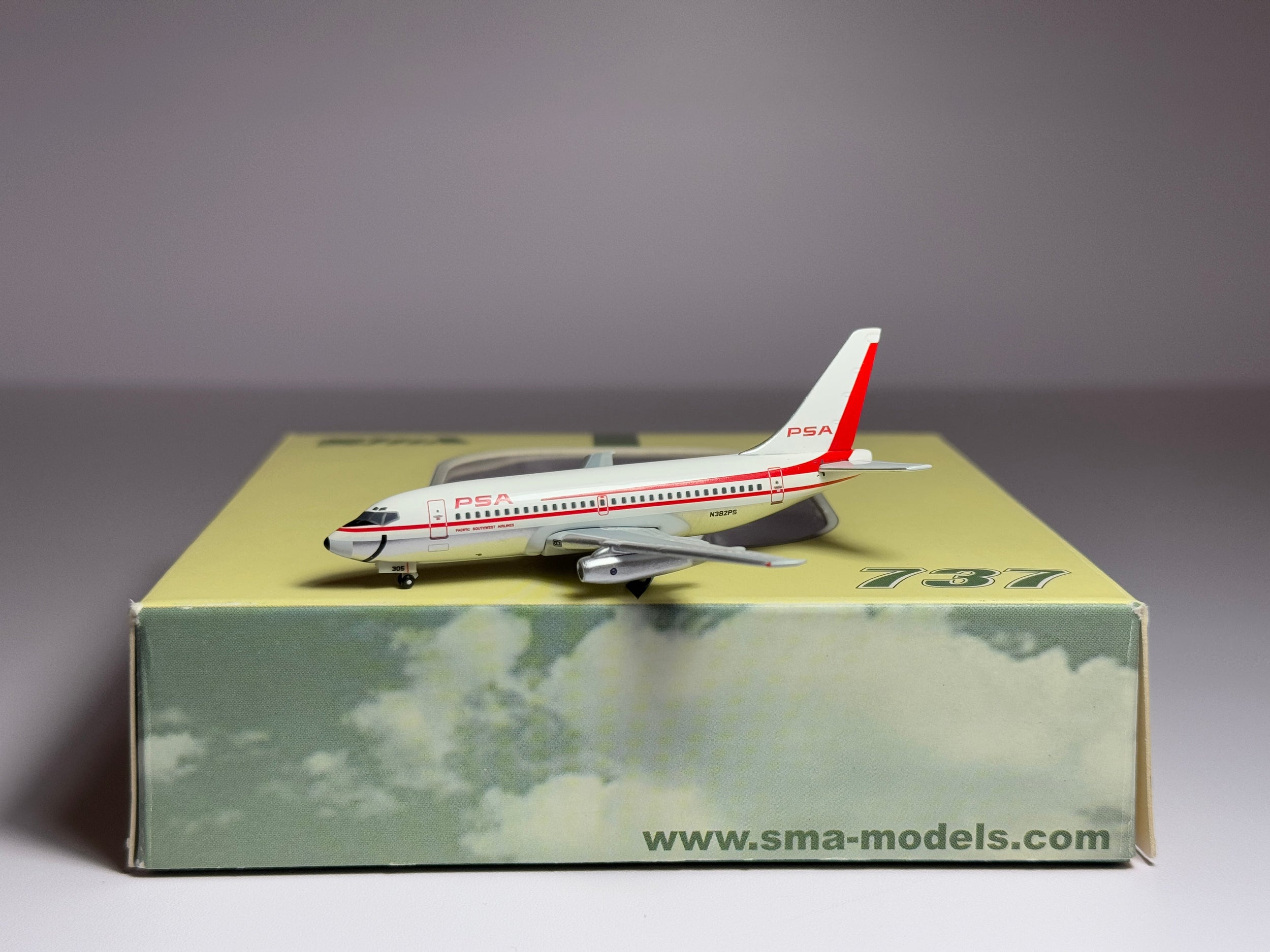 Aeroclassics 1:400 PSA Boeing 737-200 N382PS old scheme ACN382PS