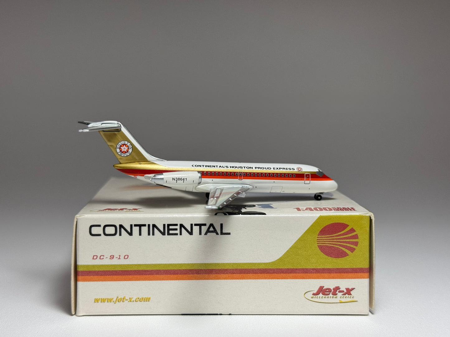 Jet-X 1:400 Houston Proud Express Douglas DC-9-10 N38641 Continental JX488