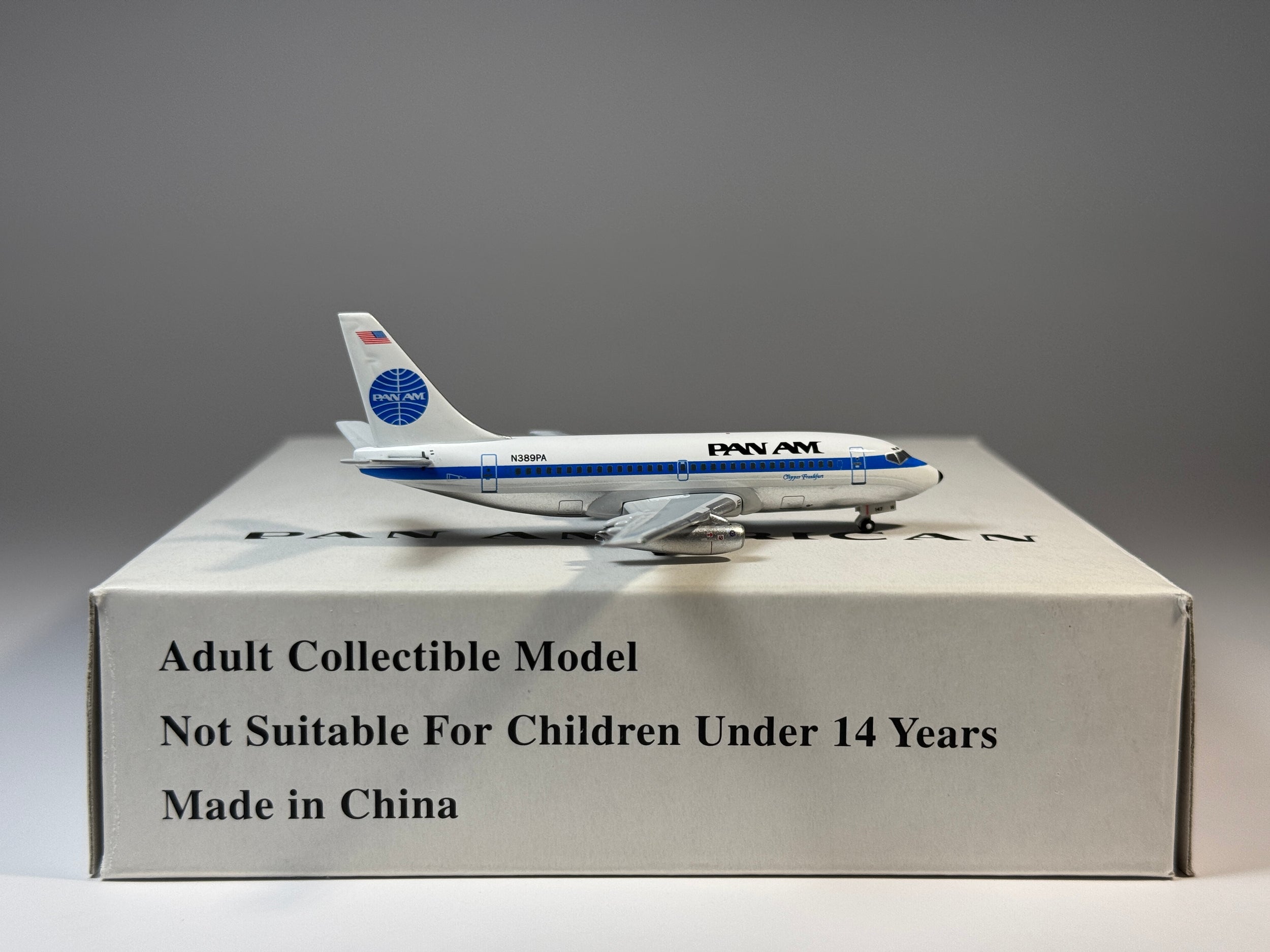 Aeroclassics 1:400 Pan American Boeing 737-200 N389PA Clipper Frankfurt ACN389PA