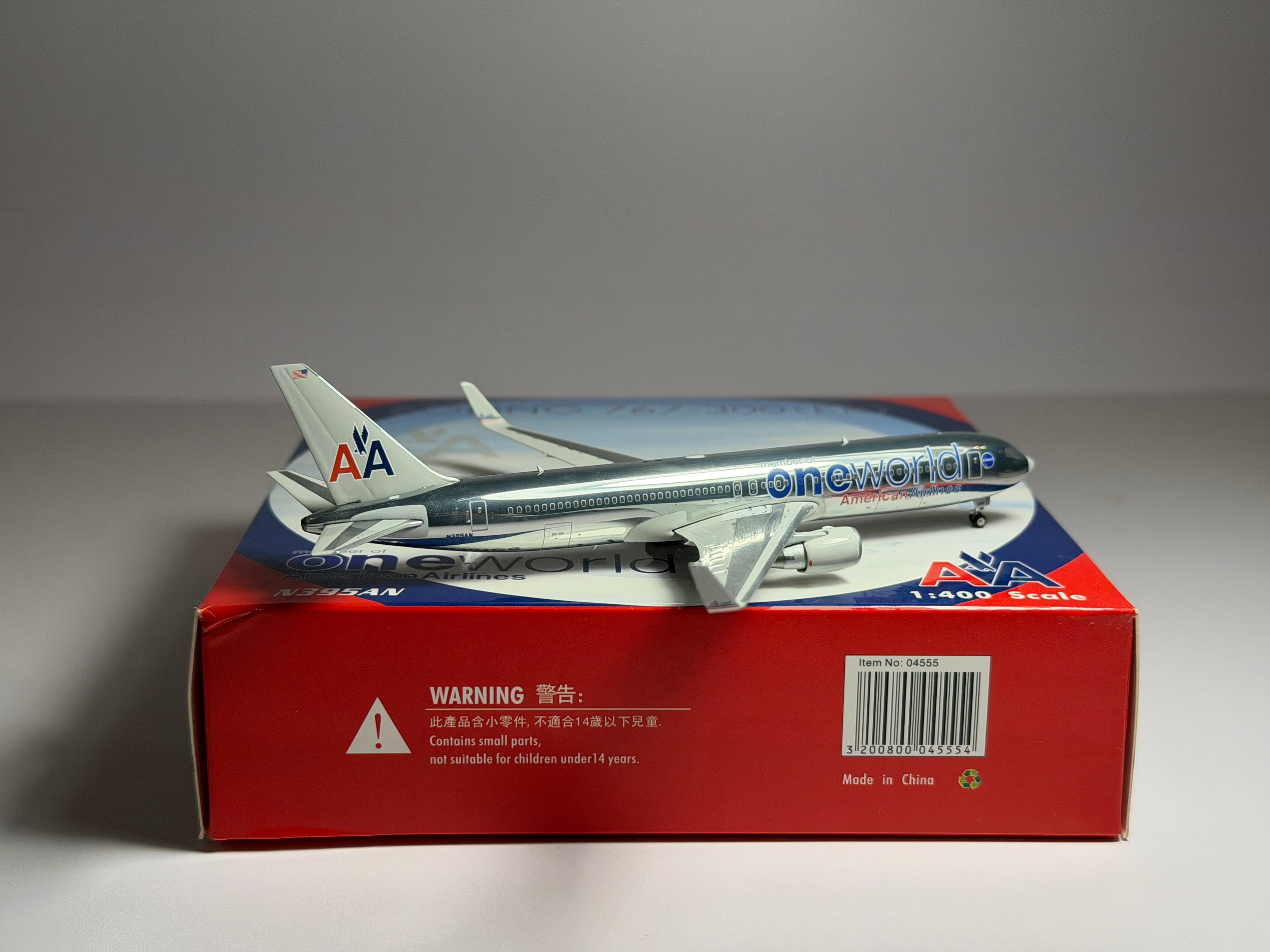 American Airlines Boeing 767-300WL 1:400 Phoenix Models N395AN (PH404555)