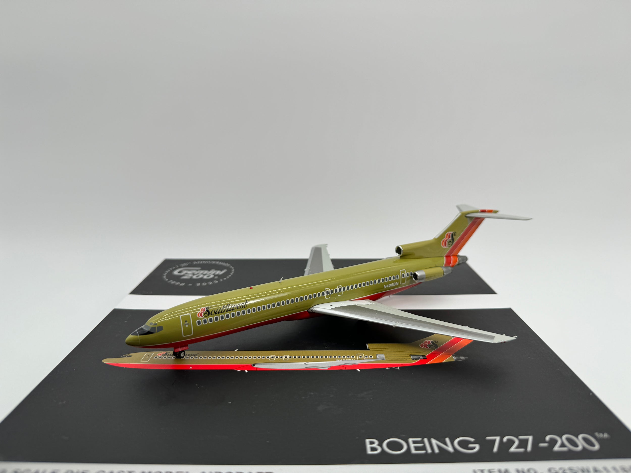 Gemini Jets 1:200 Southwest Boeing 727-200 N406BN Desert Gold G2SWA1185