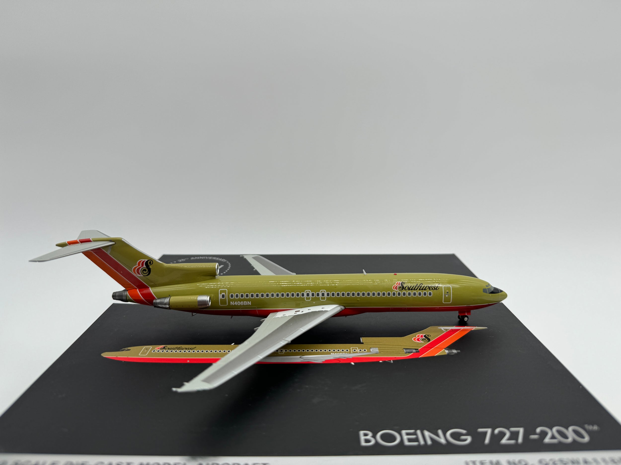 Gemini Jets 1:200 Southwest Airlines Boeing 727-200 N406BN Mustard G2SWA1185
