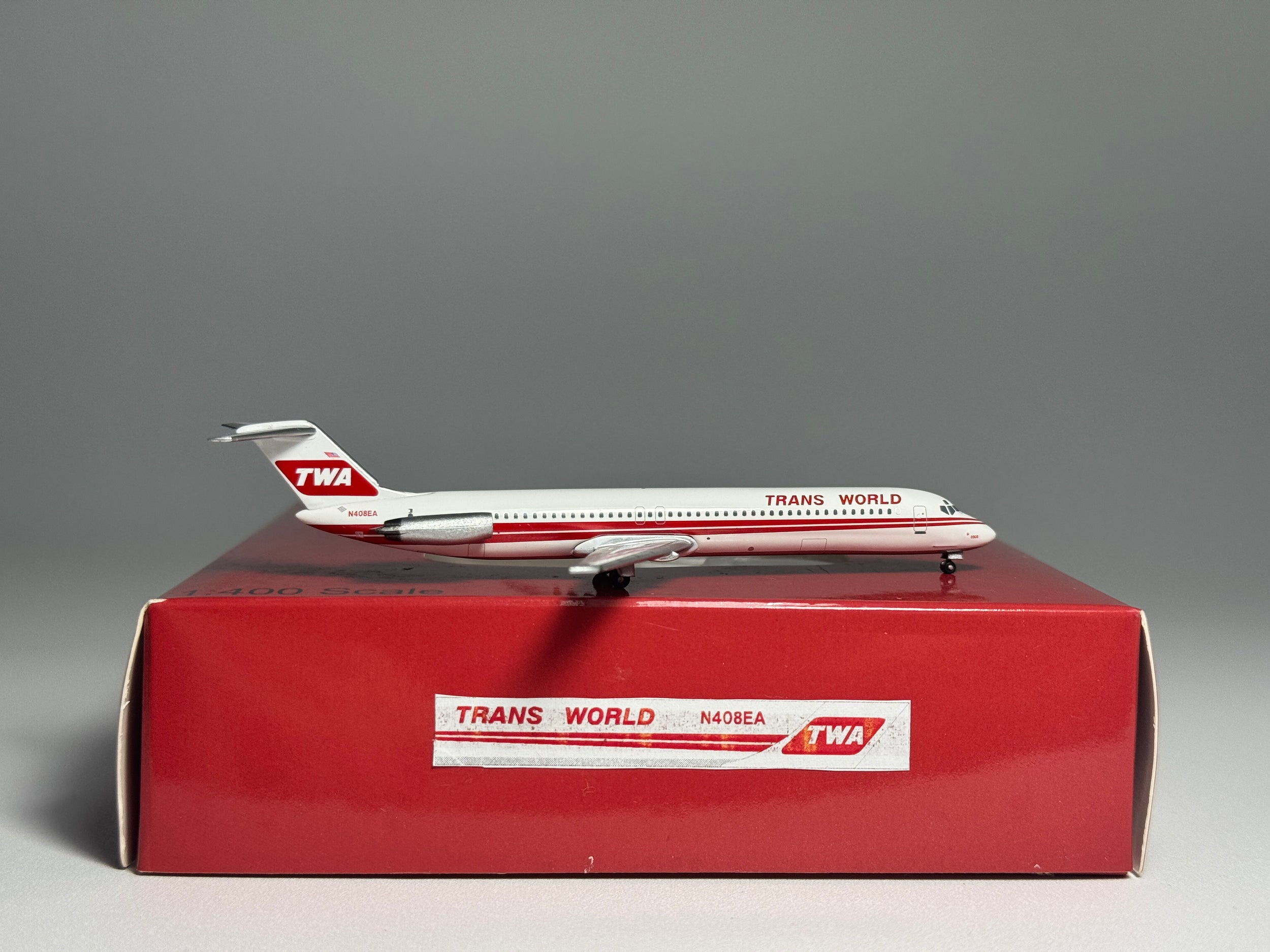 Aeroclassics 1:400 TWA Douglas DC-9-50 N408EA Double Stripe ACN408EA