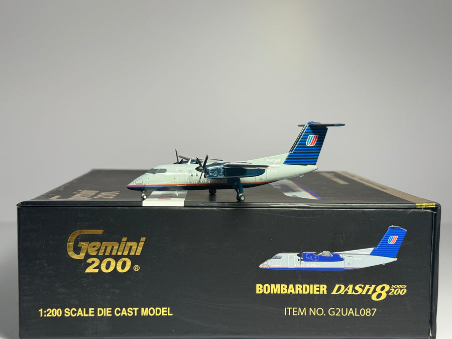 Gemini Jets 1:200 United Express De Havilland Q200 N434YV Battleship Grey G2UAL087
